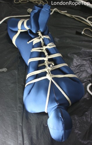 LondonRopeTop Zentai