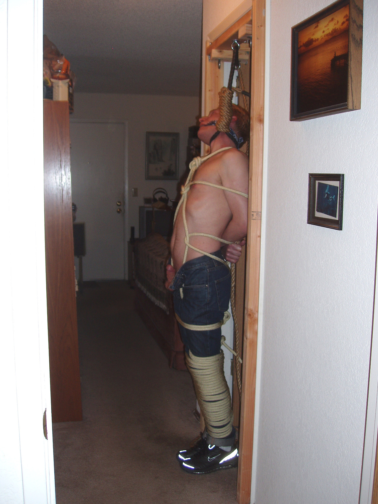 Tumblr: Hanging Guy - Gay Bondage and Breath Control.