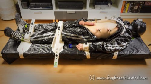 EmoBCSMSlave tied up in Segufix